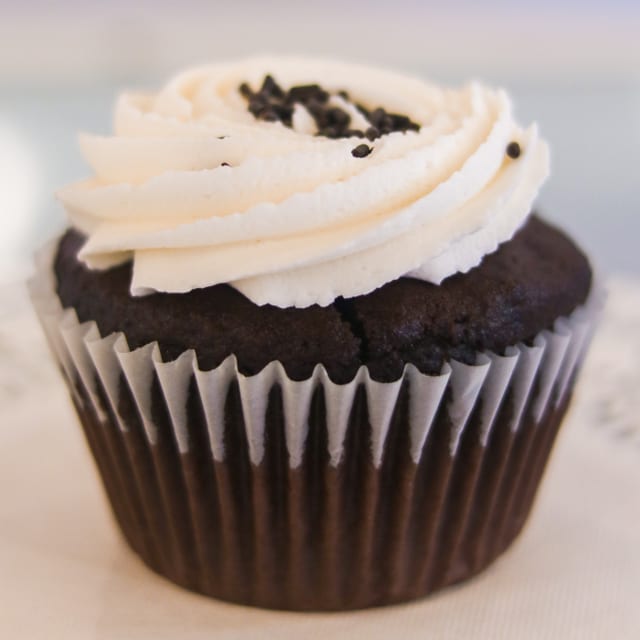 Jumbo Cupcake: Simply Chocolate.